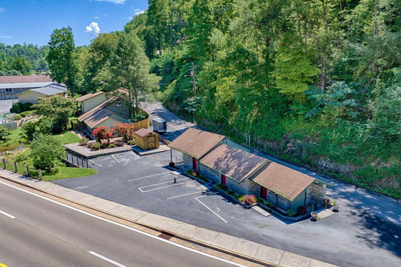 Newly Remodeled Motel In Gatlinburg! Экстерьер фото