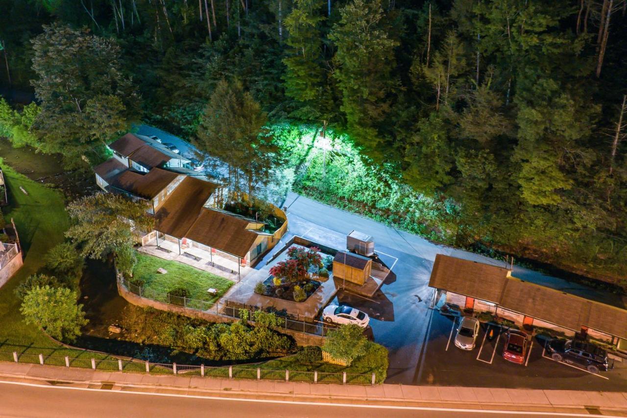 Newly Remodeled Motel In Gatlinburg! Экстерьер фото